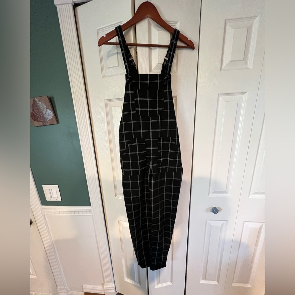 Girls Abercrombie Overalls B&W for Fall